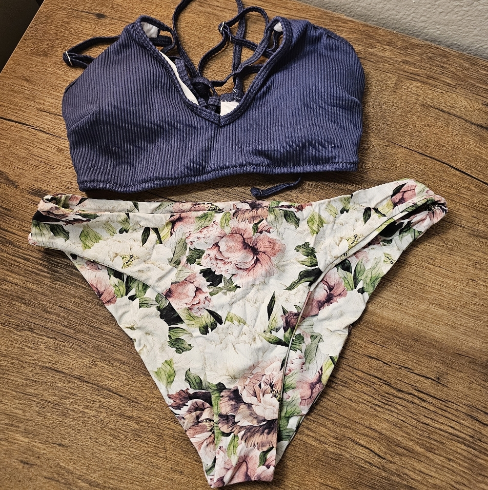 Cupshe Floral Bikini ~ Size M